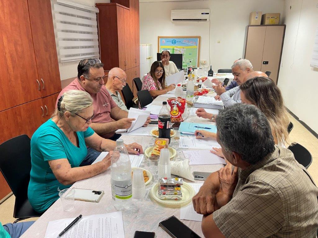 הנהלת ועד קרית חיים דנה בהיערכות לחירום ובהתחלת פינוי חוות המכלים